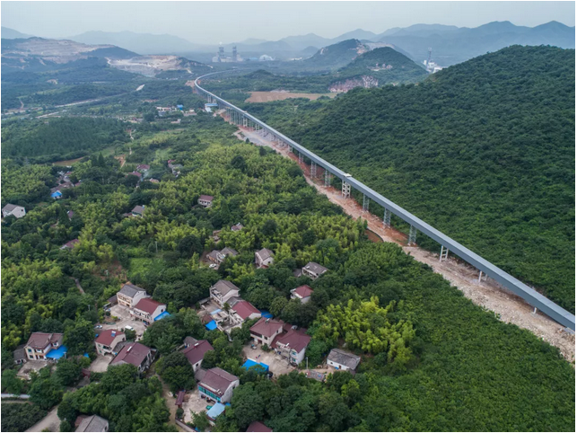 “空中运输走廊”输送带