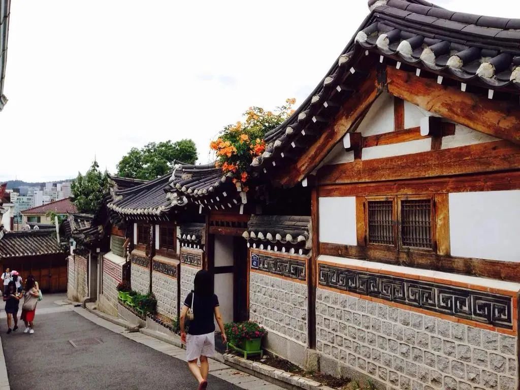 20210406110943370933