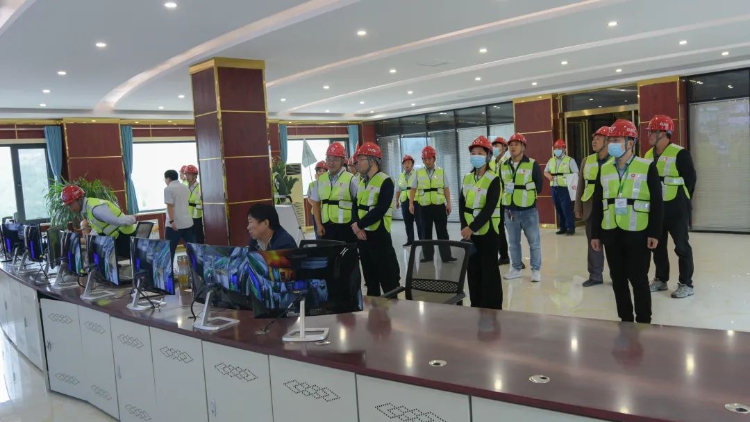 20211003125625637930